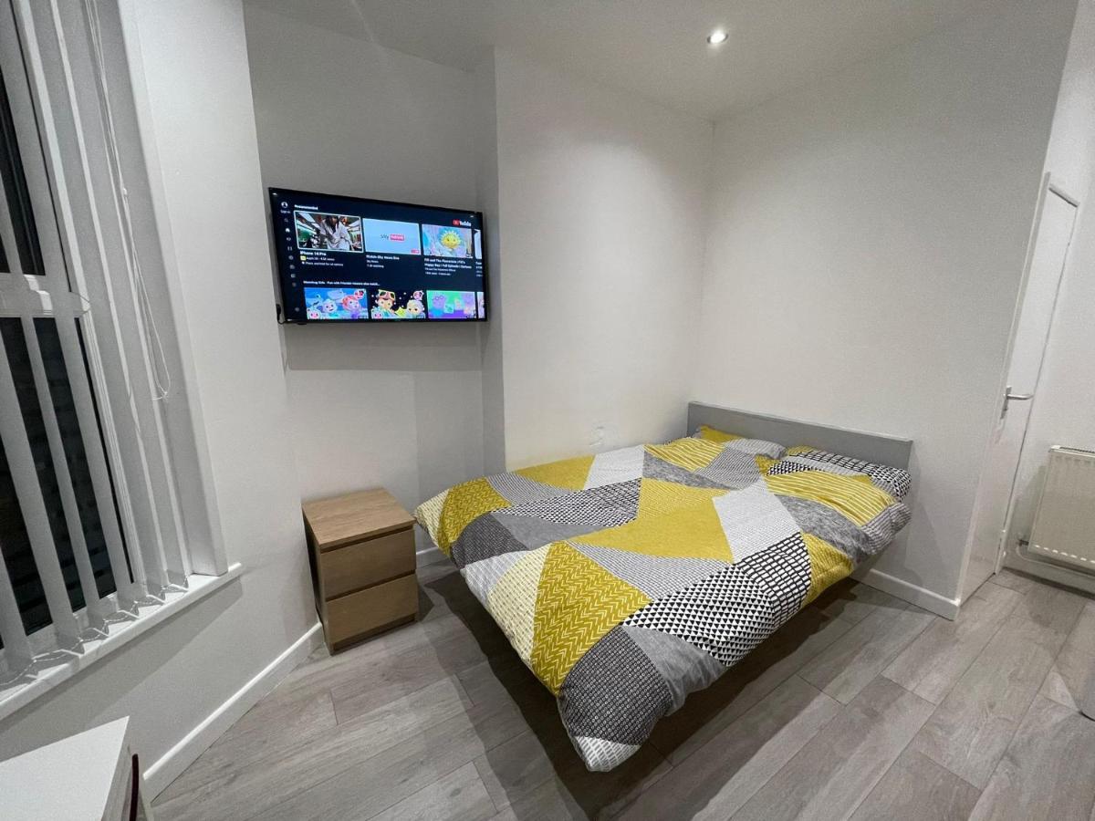 Selection Of Stylish Apartments Within Walking Distance Of Cardiff City Centre Ngoại thất bức ảnh
